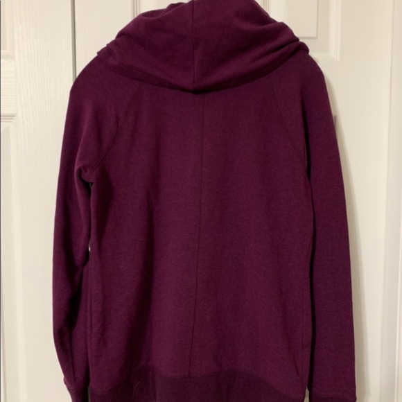 L.L. Bean Cozy Pullover size M - Picture 2 of 3